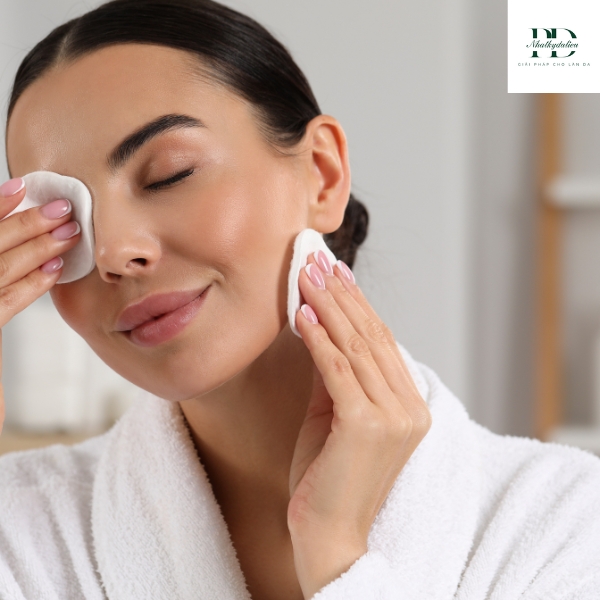 Sữa rửa mặt 3W Clinic giúp làm sạch sâu và ngừa mụn hiệu quả, giúp làn da bạn luôn sạch khỏe.