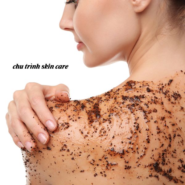 Tẩy tế bào chết body dạng xịt Prettyskin Chok Chok Rice Peeling Pretty Skin 300ml giúp da sáng mịn và mềm mại hơn.
